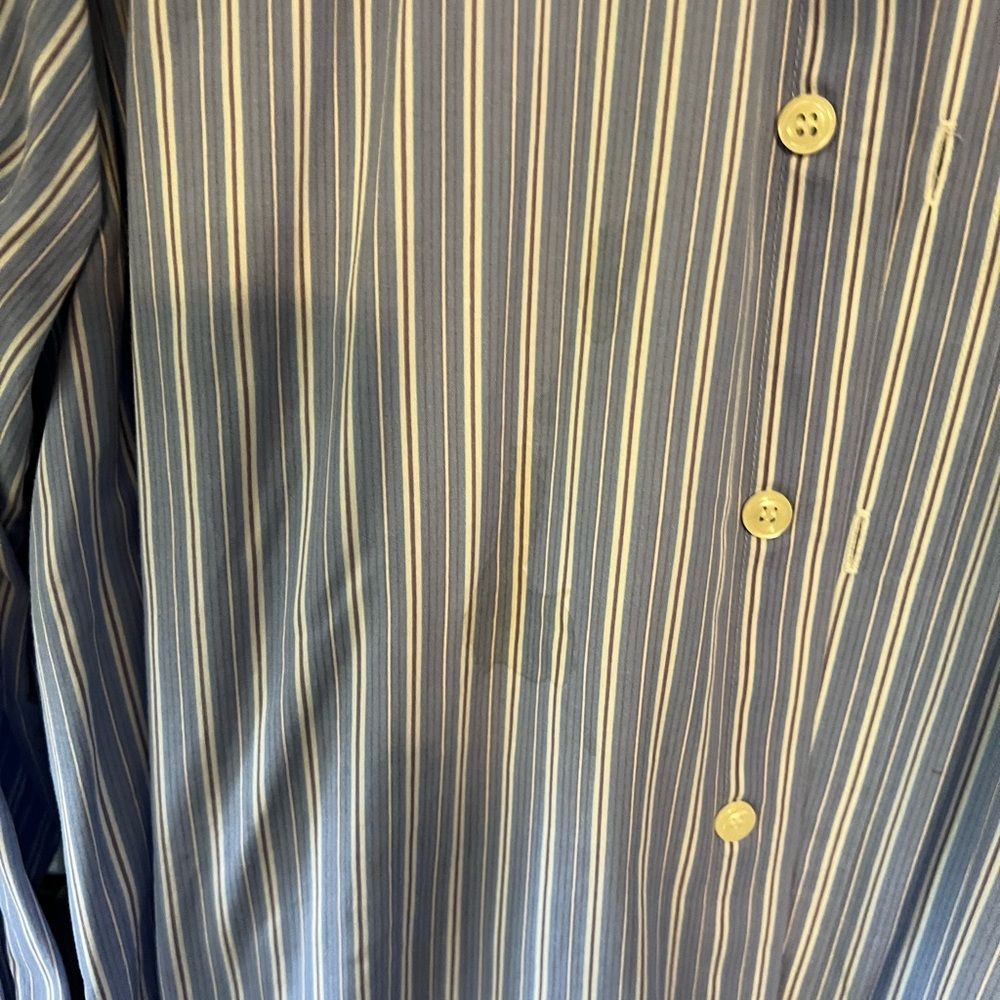 Gap button up - Picture 2 of 3
